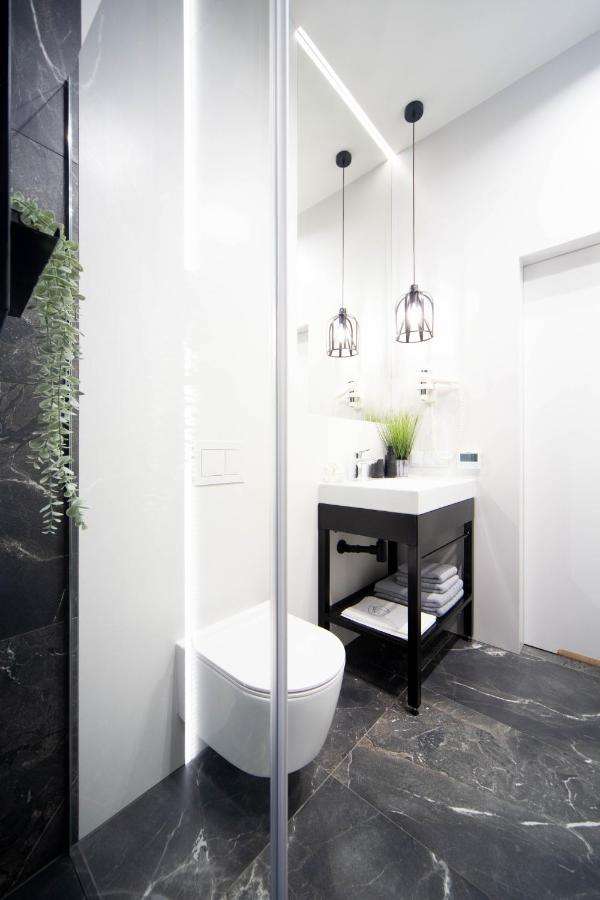 Jacuzzi Main Square Apartment *