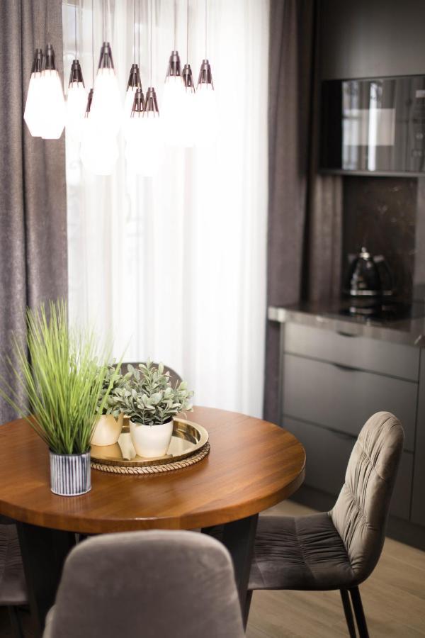 Jacuzzi Main Square Apartment